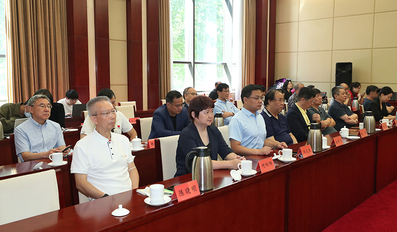 第八届鲁迅文学奖评委