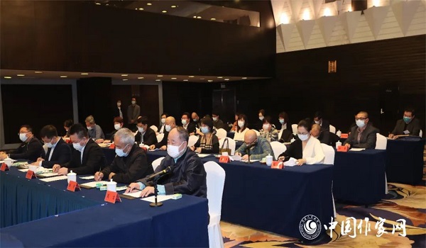 第八届鲁迅文学奖获奖作家座谈会侧记