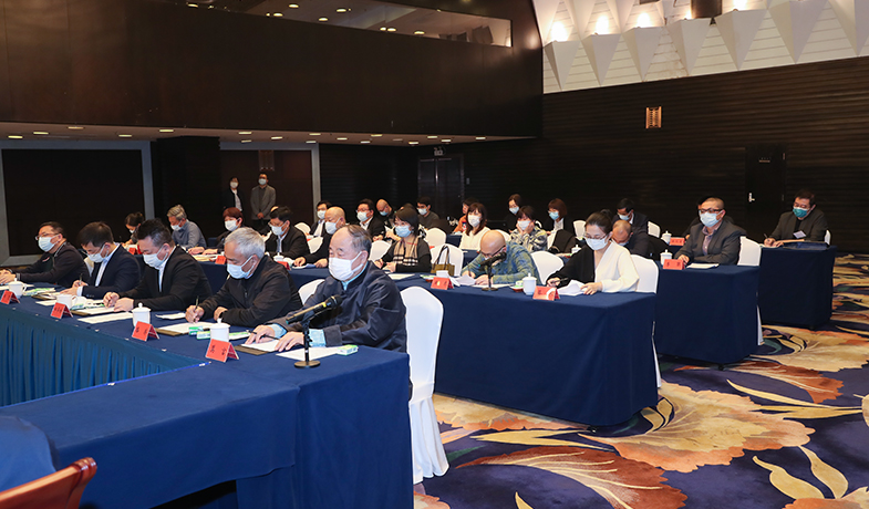 11月19日，第八届鲁迅文学奖获奖作家座谈会在京召开