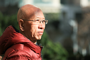 获奖作品：《雪山大地》作者：杨志军         获奖感言　　我喜欢一边审视自己一边走路，因为审视会让自己变得清醒，变得谦虚——说真的，在文学面前，在许许多多前辈和同辈作家诗人成绩斐然的创作面前，任何一个写作者都没有骄傲的资格，更何况是常常不满意自己的我呢。我一贯的做法是，在勇于否定自己、纠正自己的过程中，丰富自己，强调自己，所以每每都有从零开始的感觉。