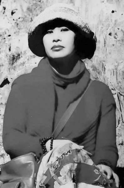 海男,写作绘画,生活在云南