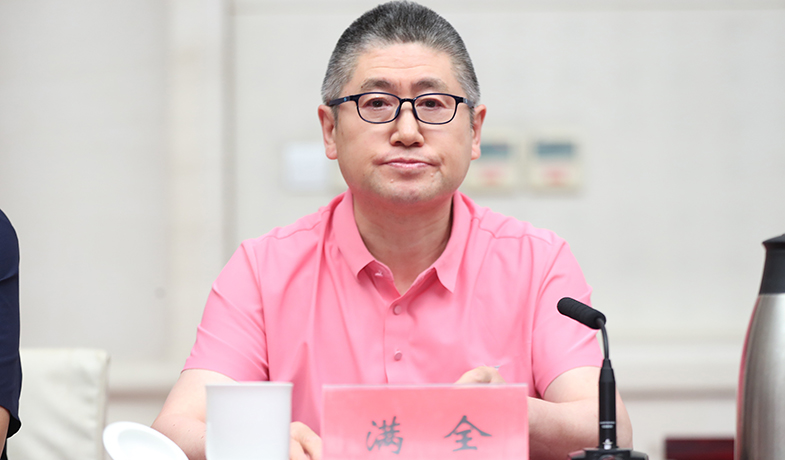 7月31日,满全介绍民文作品和翻译奖终评建议方案