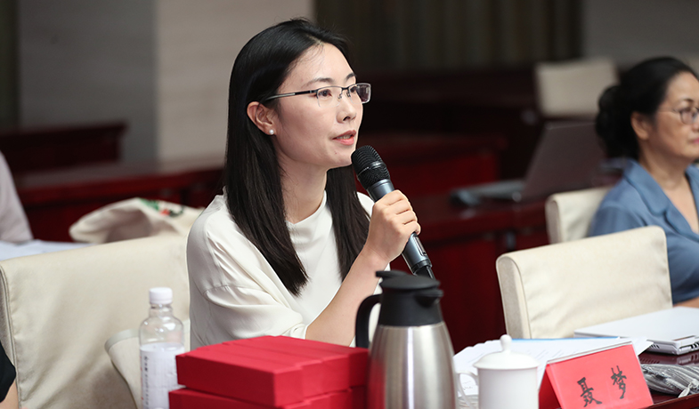 7月31日,总计票人向大会报告选票回收情况和选票审核情况