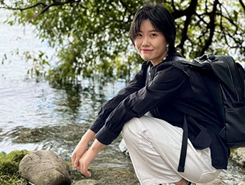 崔君：为阴影铺上一层温热