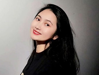 庄凌：没有力量改变世界，诗歌依然可以散发微光