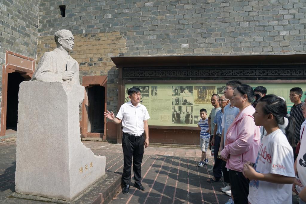 http://www.news.cn/20250815/41ed0e557ee74873b4573084dd686f0b/2025081541ed0e557ee74873b4573084dd686f0b_5b62721cc2304a298d225390244adf59.JPG
