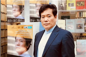 童话：获奖作品《月光蟋蟀》作者：赵丽宏         获奖感言我的写作起始于诗歌和散文，写儿童文学、小说和童话，是在我60岁以后。创作儿童文学，使我的写作和儿童的世界联系在一起。这是一个纯真的世界，是一个不能容忍虚伪和欺骗的世界……