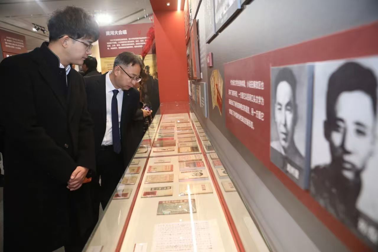 紧扣时代脉搏 抒写人民心声