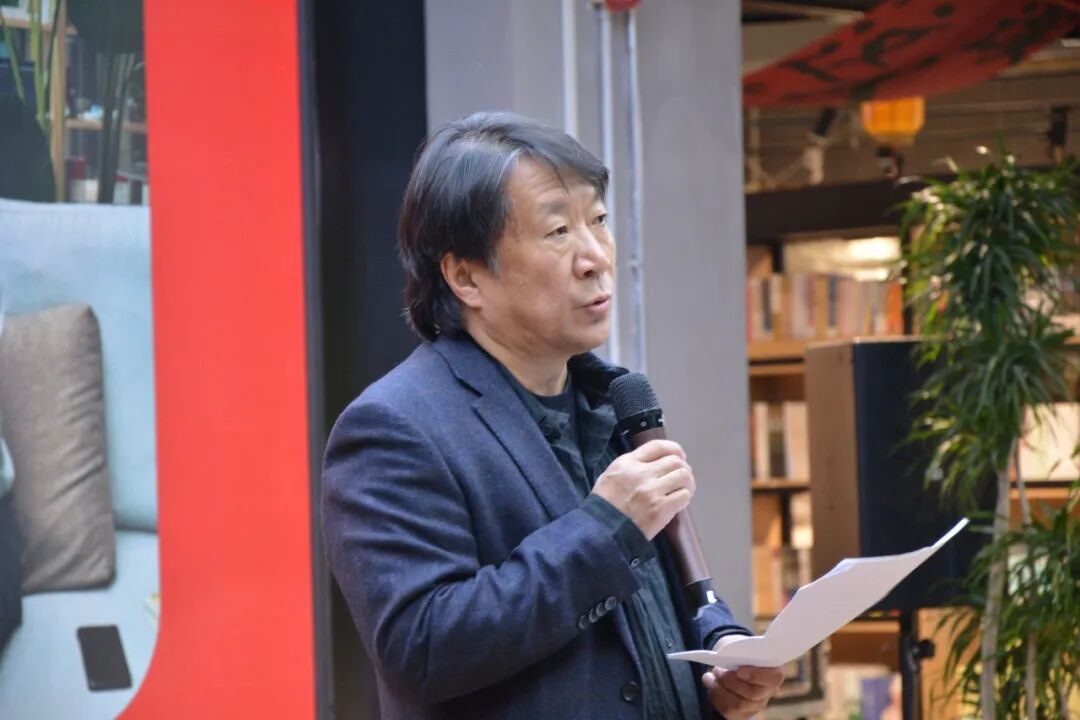 诗人任白