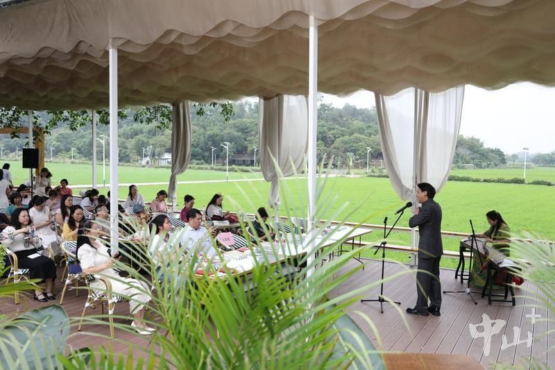 4月23日,田园诗会暨榕树下阅读雅集在南朗街道冲口作家村举行。记者 王云 摄