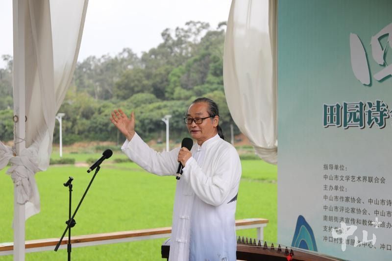 田园诗会暨榕树下阅读雅集掀起了系列活动的高潮。记者 王云 摄