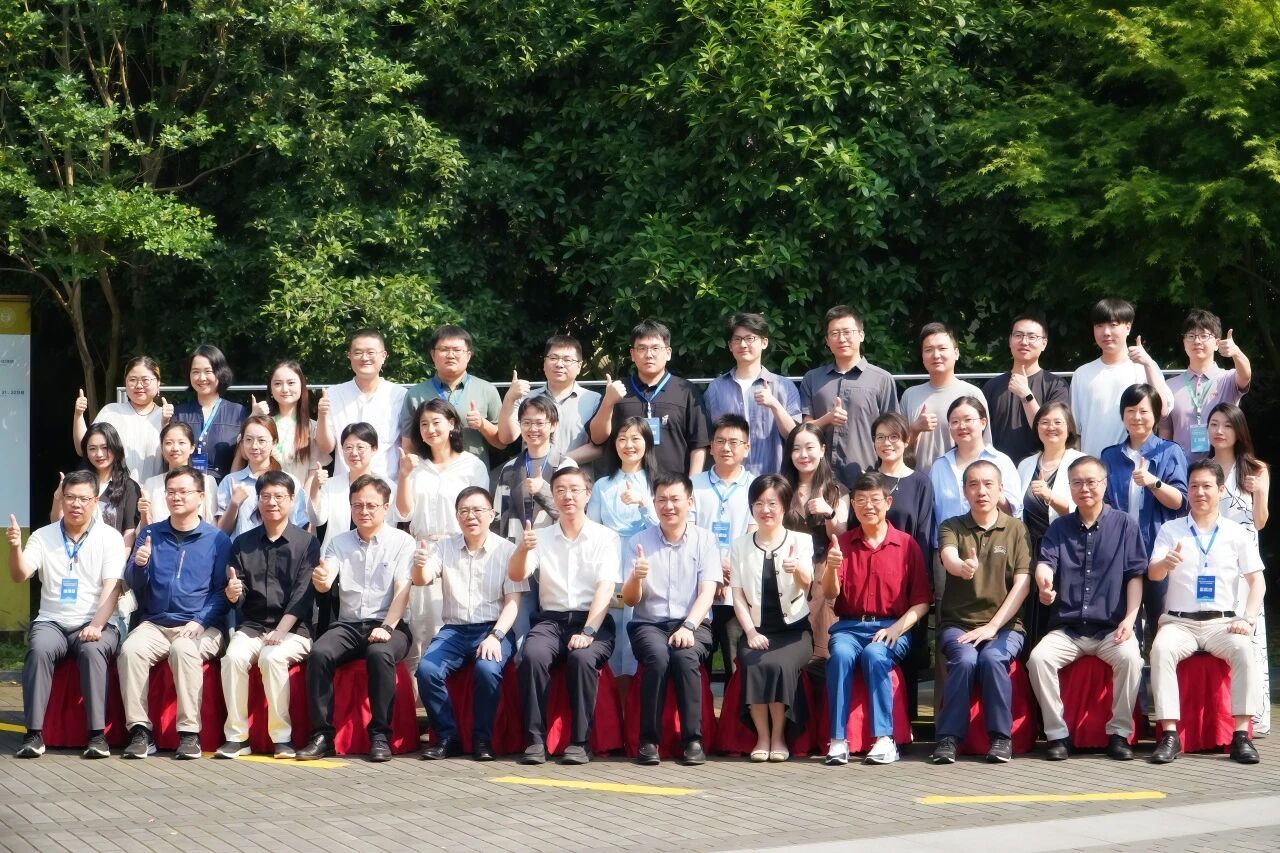 第五届网络文学青春榜与会人员合影