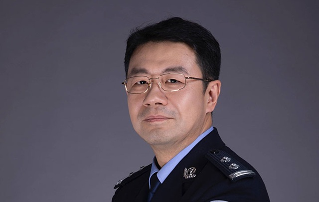 吕铮：《藏锋》就是要反着写一部《亮剑》