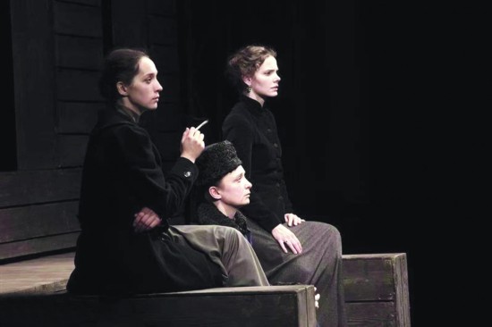 圣彼得堡小剧院版《三姐妹》剧照